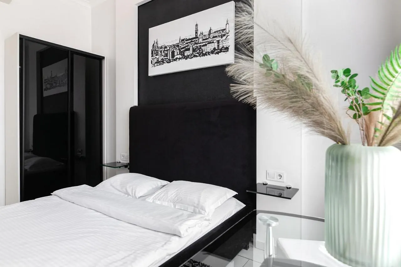 Leogrand Apartments On Udatnogo 4-2 Львов 0*,  Украина